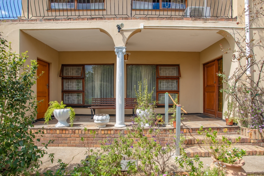 7 Bedroom Property for Sale in Charleston Hill Western Cape